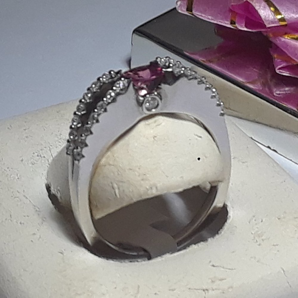 Estate .75ctw Natural Pink Tourmaline & Dia Sideways Modern 14Kt WG S9 Ring18018 - Picture 2 of 6
